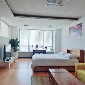 Cozy - Experience Like Comfort Appartamento